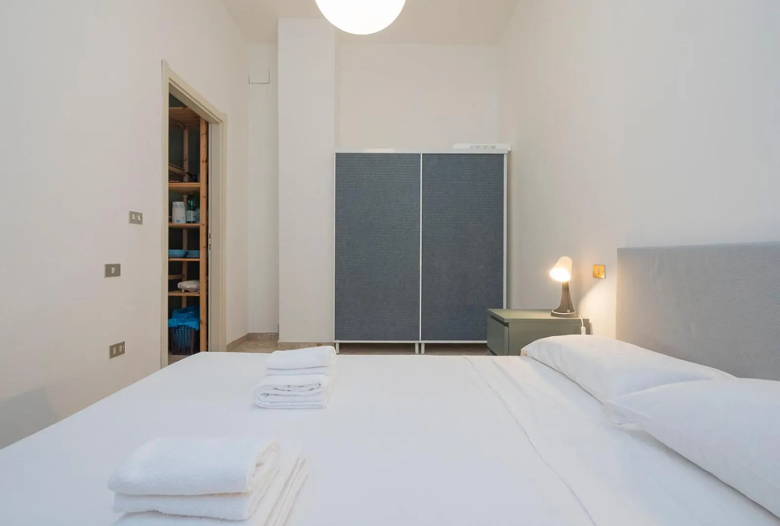 I Host Apartment - Lamarmora 3A Milan