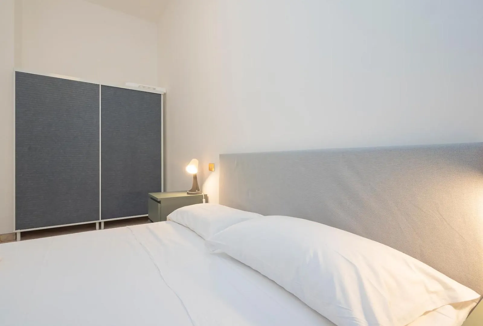 I Host Apartment - Lamarmora 3A Milan Italy