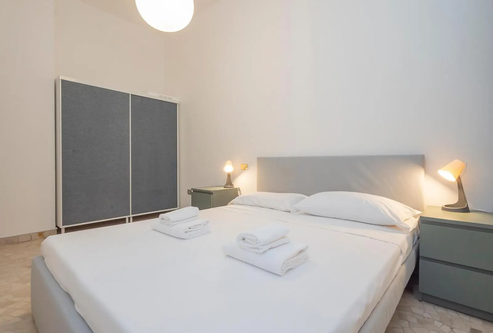 I Host Apartment - Lamarmora 3A Milan Italy
