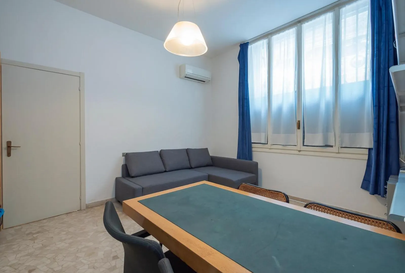 I Host Apartment - Lamarmora 3A Milan 0*,  Italy